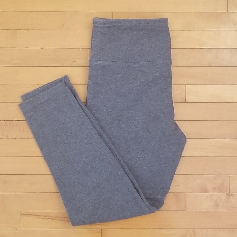 The Limited charcoal gray capri leggings